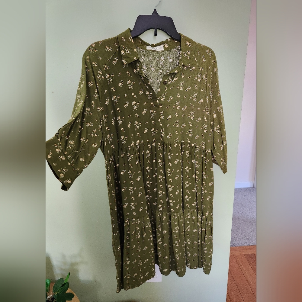 Natural Life Becca Dress | Olive Ditsy Floral in Olive Green